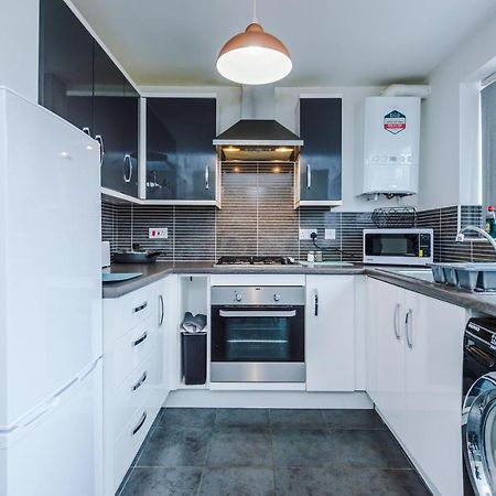 Chic 2 Bed House With Garden & Free Parking Villa Manchester Exteriör bild
