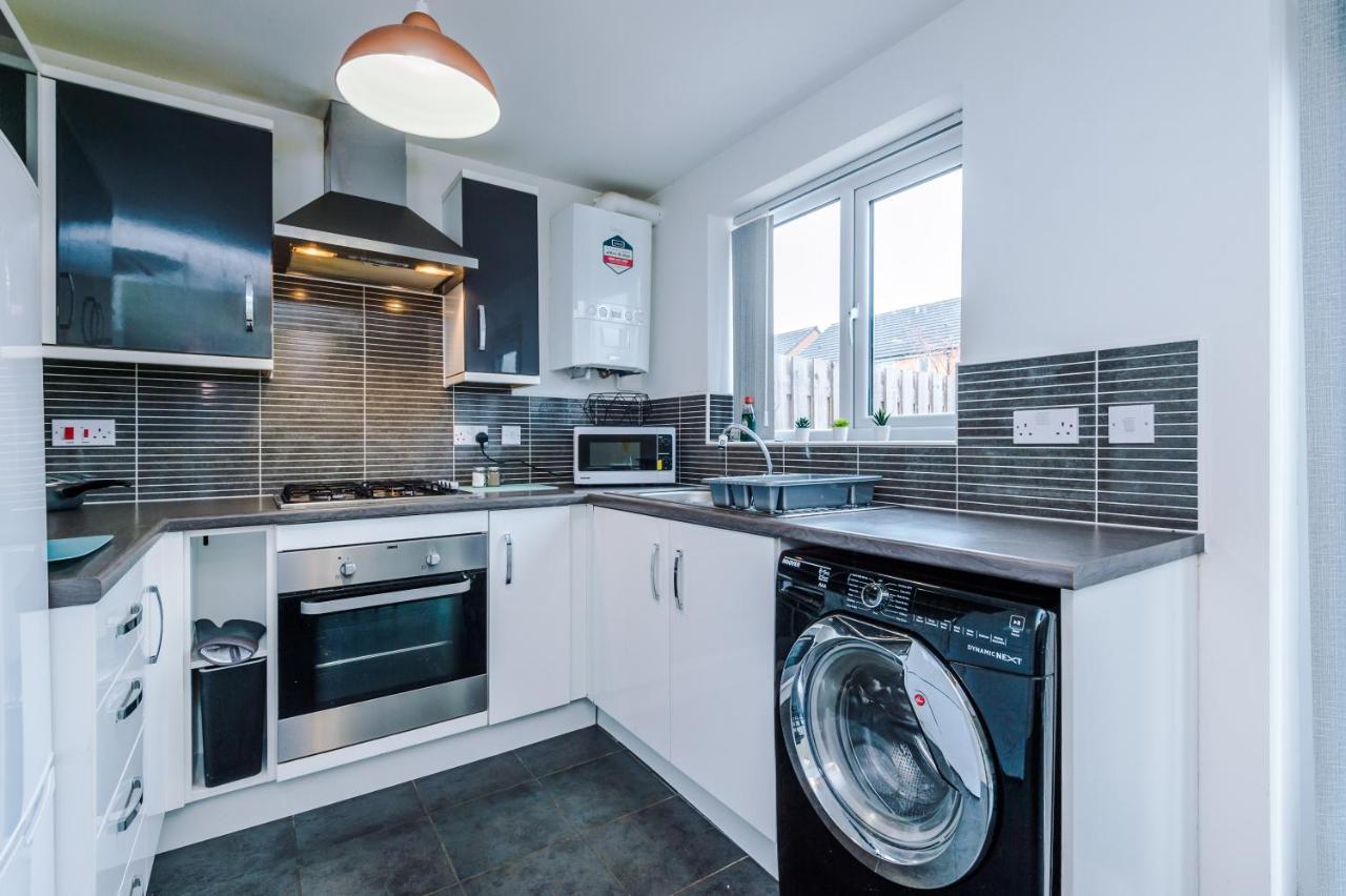 Chic 2 Bed House With Garden & Free Parking Villa Manchester Exteriör bild