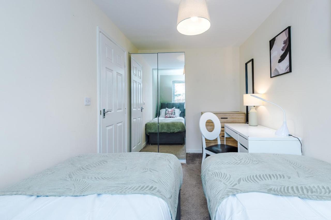 Chic 2 Bed House With Garden & Free Parking Villa Manchester Exteriör bild